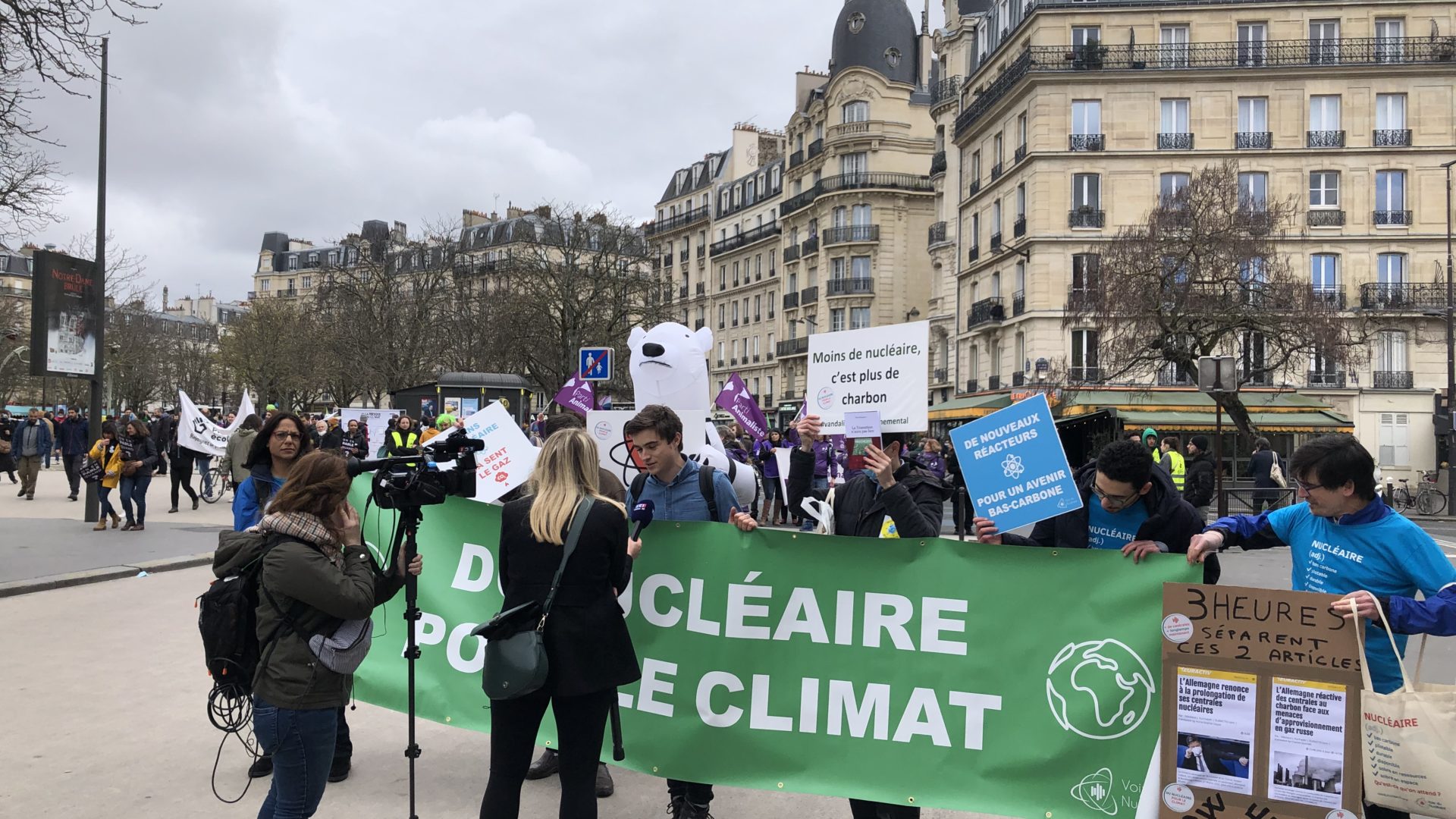 La Marche « Look Up » à Paris